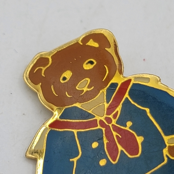 Schmid Gordon Fraser Teddy Bear Sailor Suit Sailboat Enamel Brooch Pin 80s Vtg - Picture 2 of 11